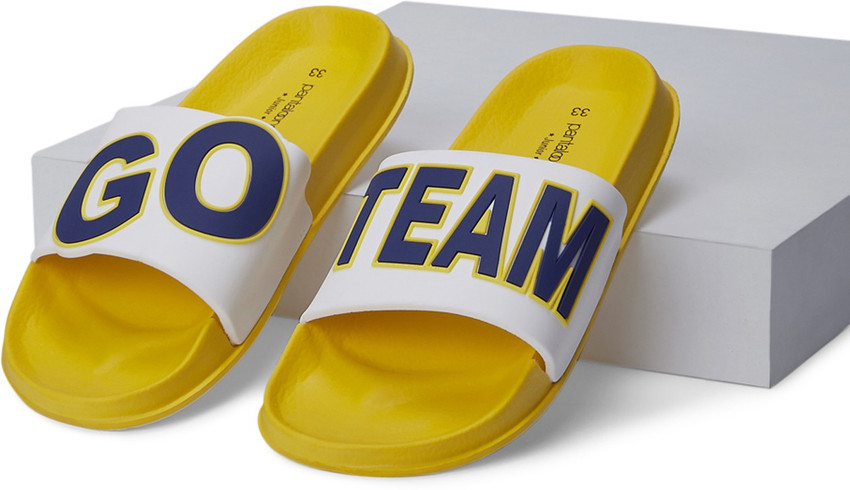 Kids yellow store box flip flops