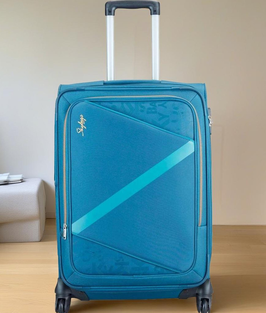 Skybags 28 inches price 2025