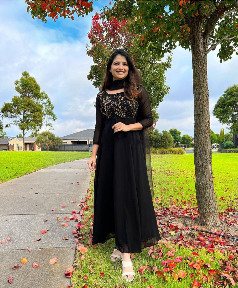 Flipkart black gown outlet