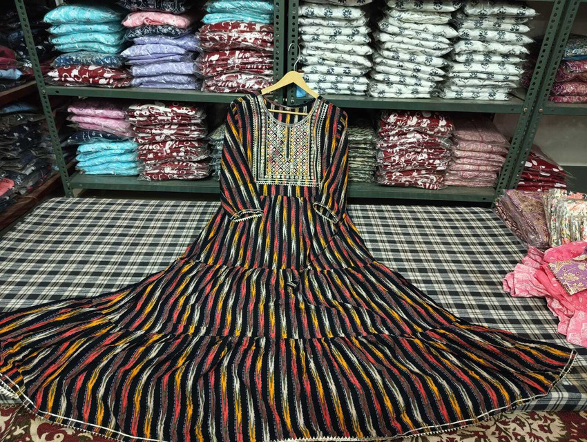 W Kurtis Kurtas and Tunics : Buy W Navy Blue Anarkali Kurta Online | Nykaa  Fashion.