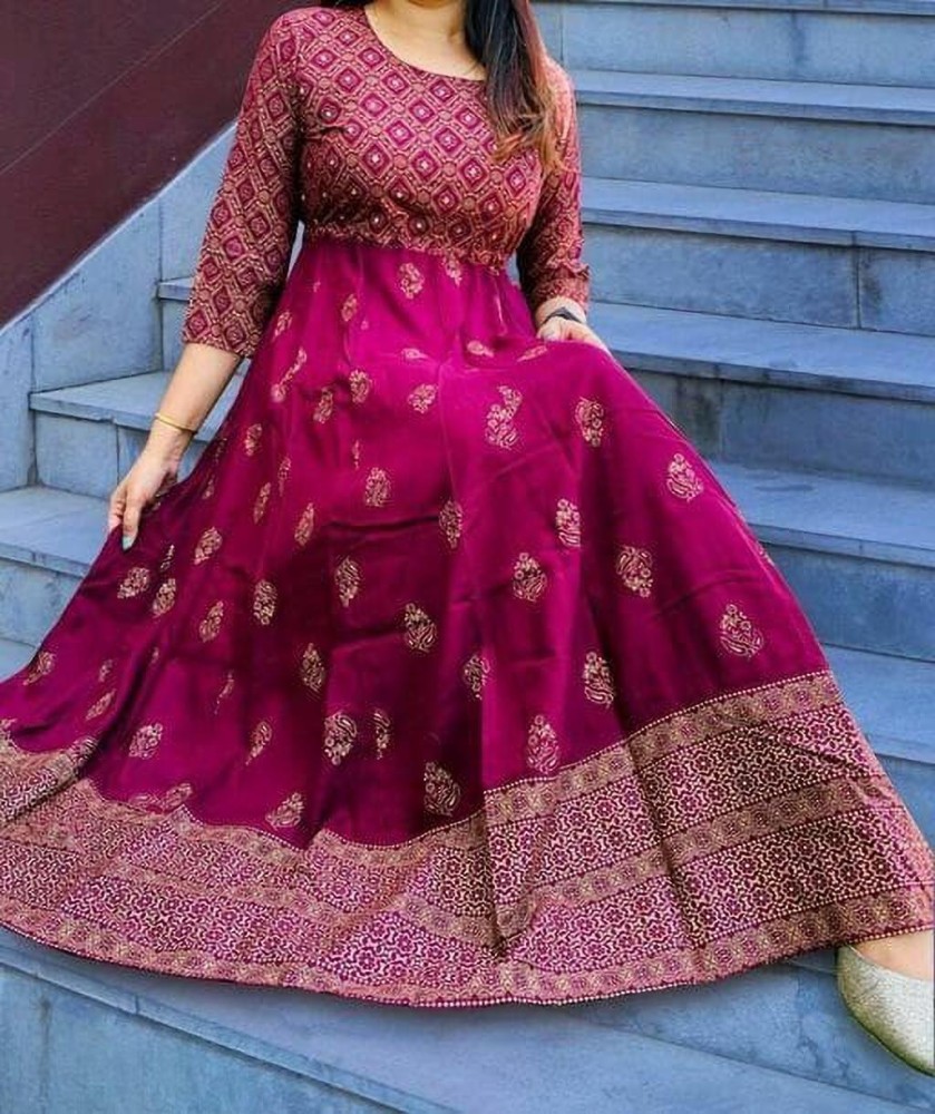 Beautiful Banarasi Silk Anarkali Gown. | Velvet dress designs, Anarkali  dress pattern, Trendy dress outfits