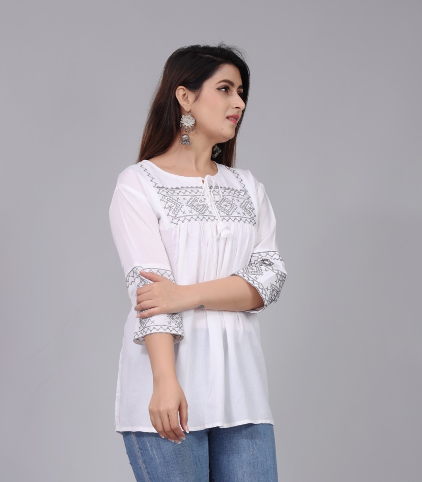 Short kurtis for women Smart styles you can pair with jeans and ethnic  pants   Times of India