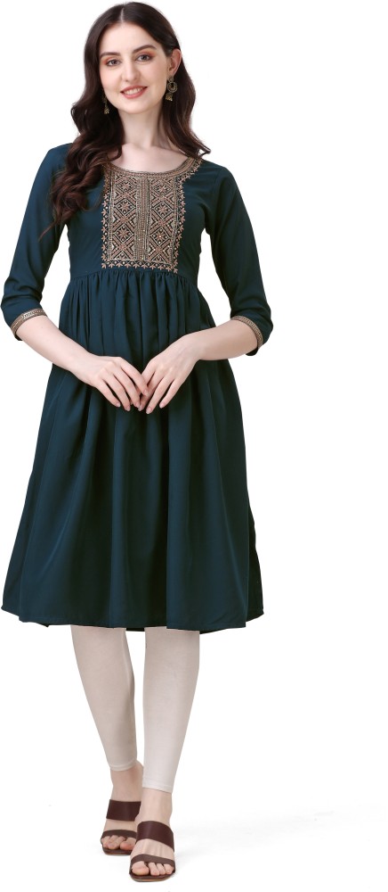 Neck clearance dizain dress