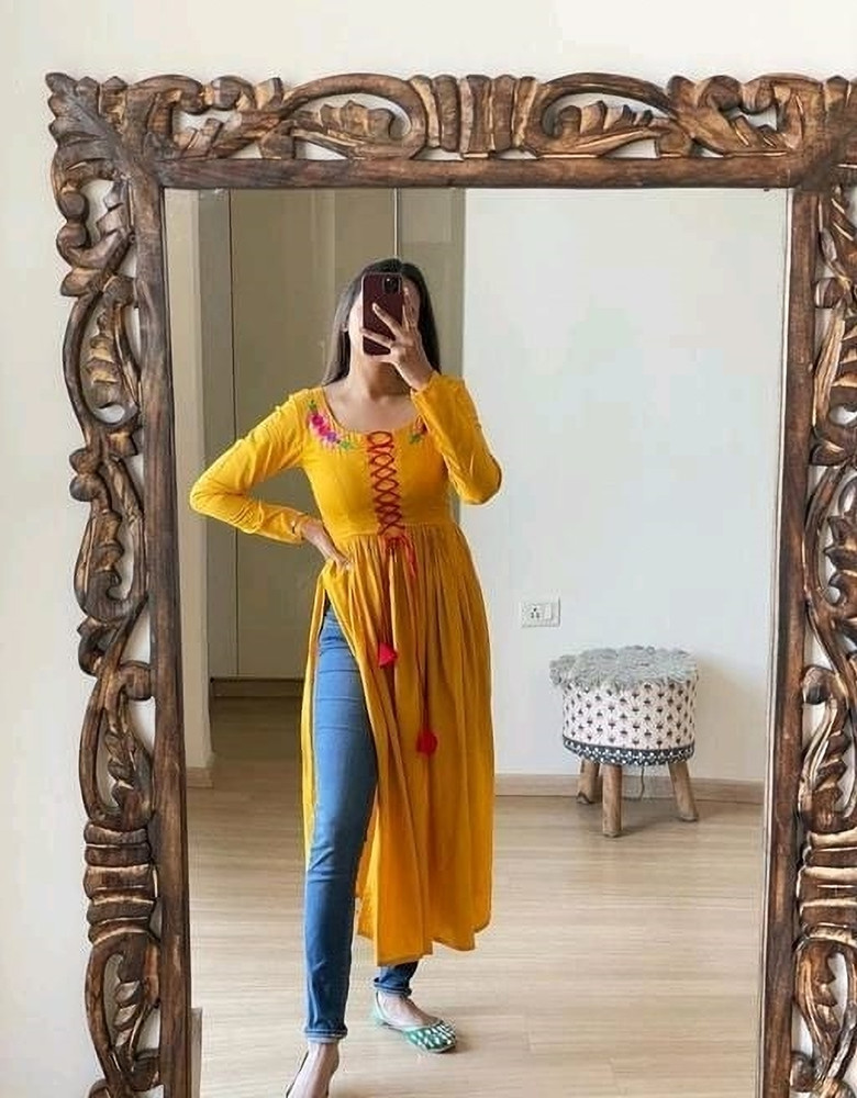 brothers collection Women Embroidered Frontslit Kurta