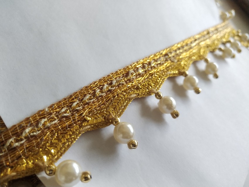 Lacesnmore  Cream Pearl and Pearl Golden moti Hanging latkan lace for  Dupatta & Designer Blouse lace, Waist Belt Hanging lace (Pearl Golden)  (9MTR) Half White Matka moti latkan lace : 