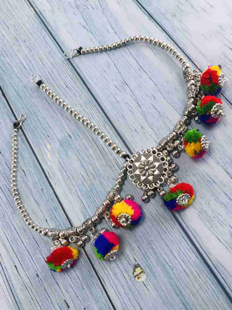 Pom pom maang tikka top