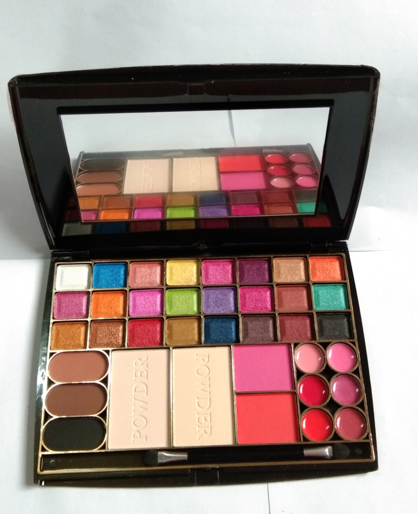 TYA 24 Color Eye shadow Price in India Buy TYA 24 Color Eye