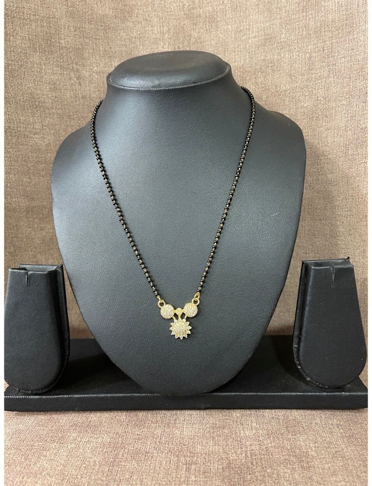 Tifurko Short Mangalsutra Designs Fancy Flower Pendant Simple