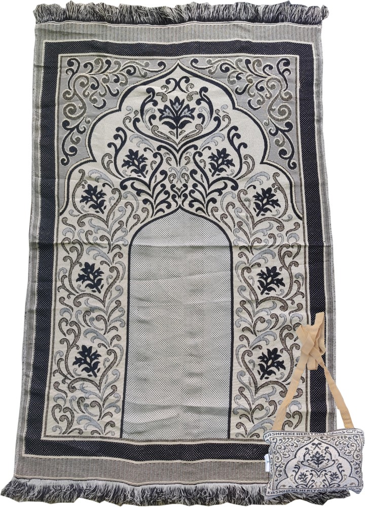 https://rukminim2.flixcart.com/image/850/1000/xif0q/mat/u/h/c/safri-janamaz-travel-prayer-mat-pocket-friendly-prayer-mat-original-imagpzkrhkcwgsxj.jpeg?q=90