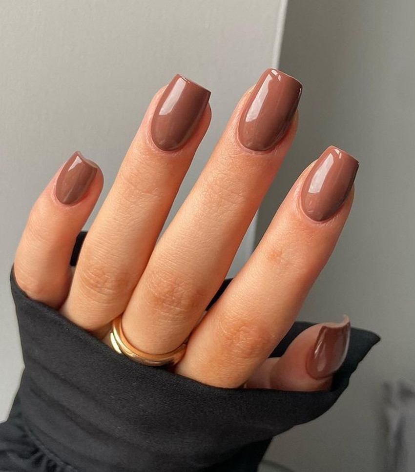 DeBelle Gel Nail Lacquer Magical Misha Dark Magenta Mauve Nail Polish 6 ml  Online in India, Buy at Best Price from Firstcry.com - 12696379
