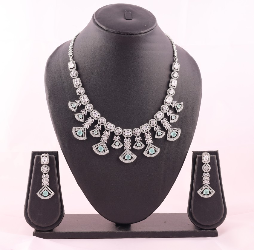 Diamond hot sale necklace flipkart