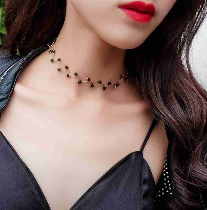 Beautiful black necklace hotsell