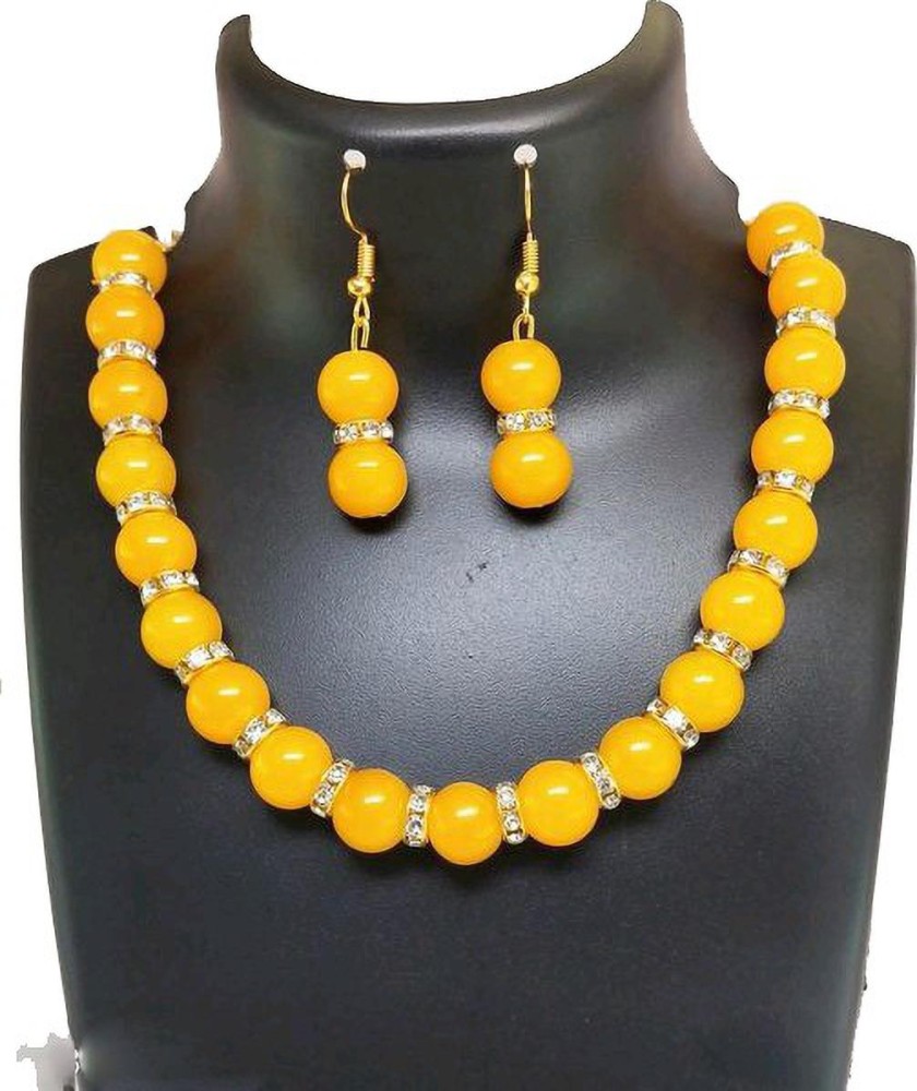 Yellow on sale colour necklace