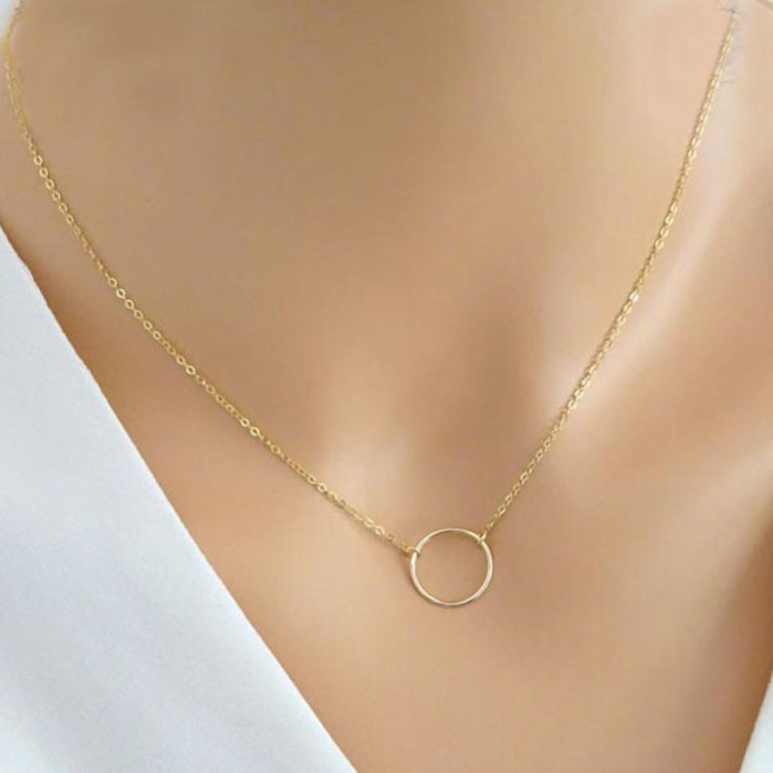 Round pendant store gold chain