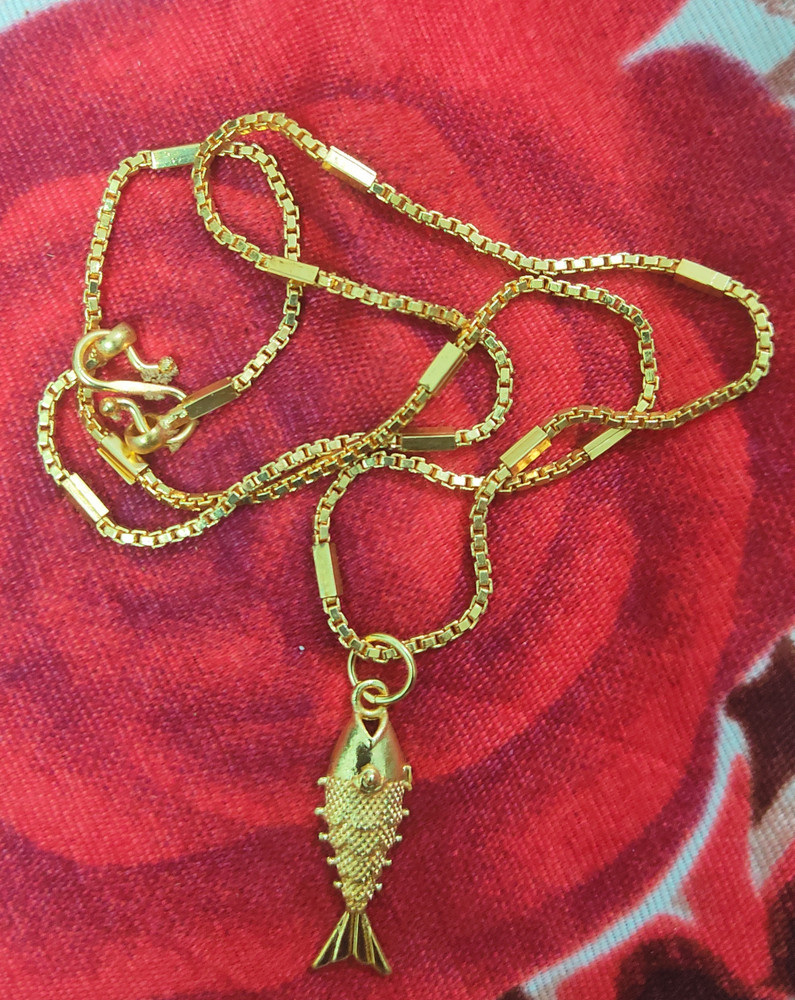Latest chain models sales for baby girl