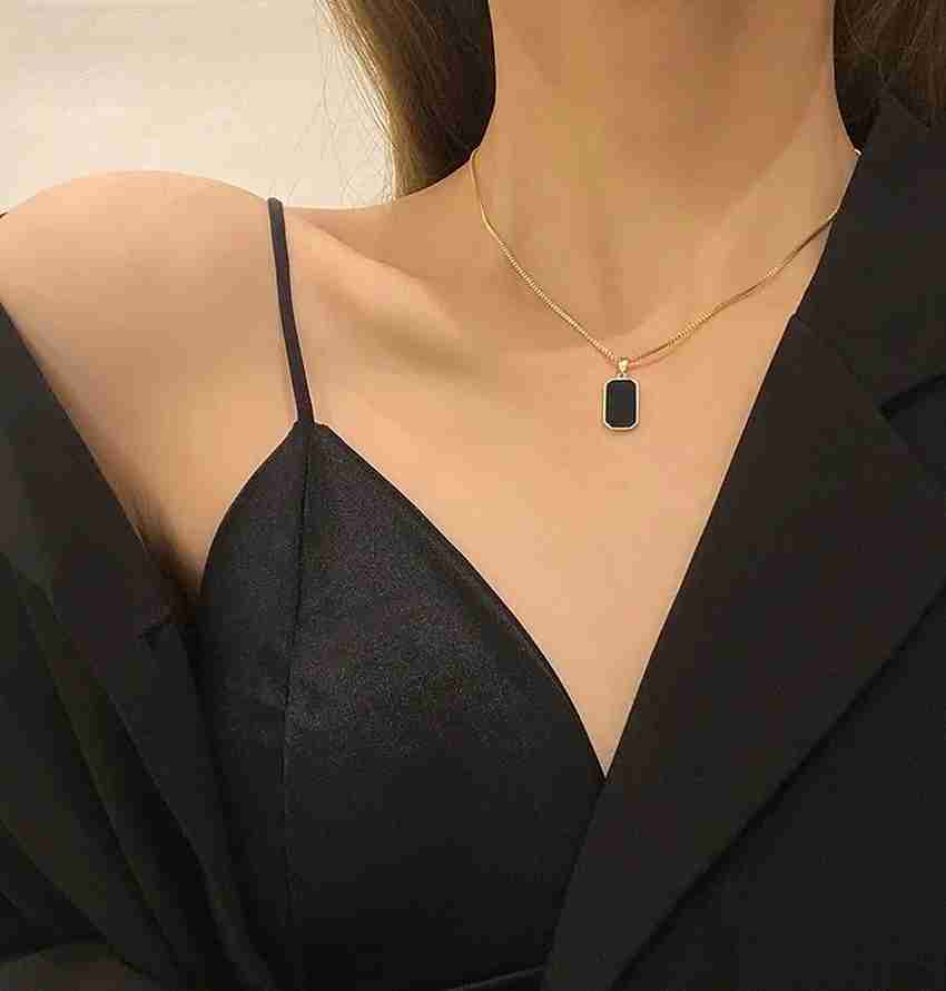 Girl neck locket shop