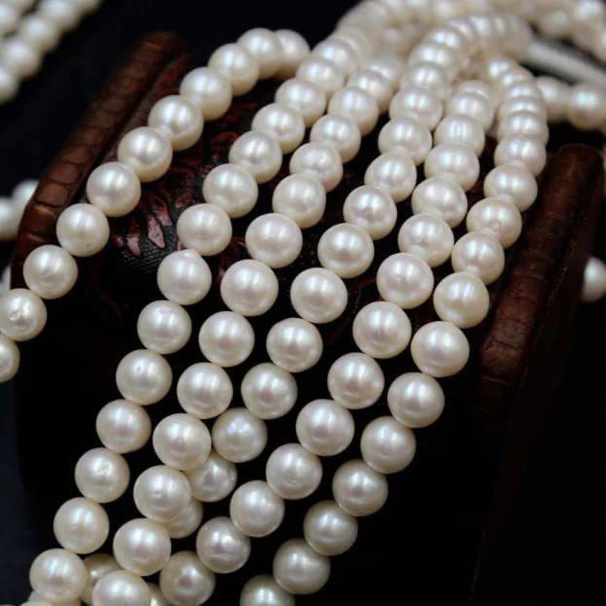 Pure white online pearl necklace