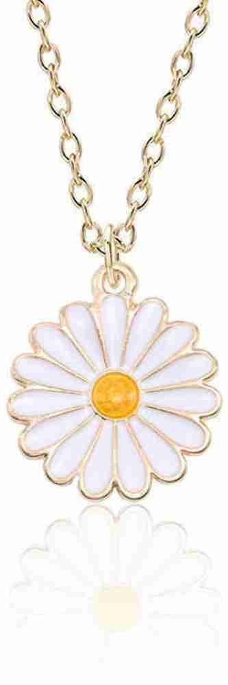 White 2025 daisy necklace