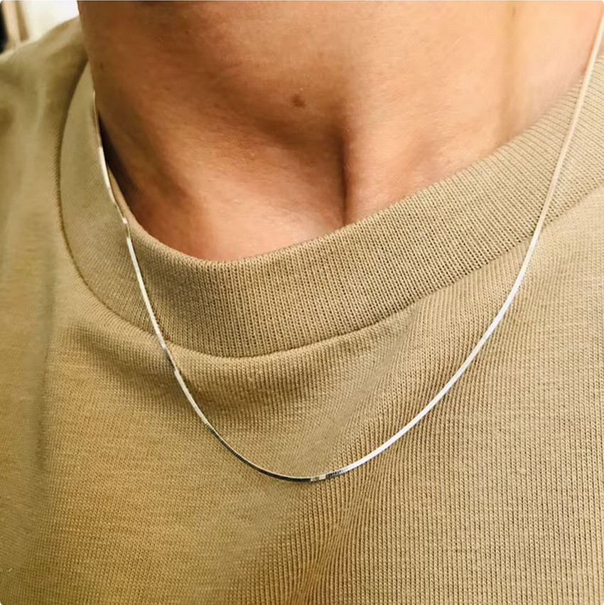 Thin silver chain necklace hotsell