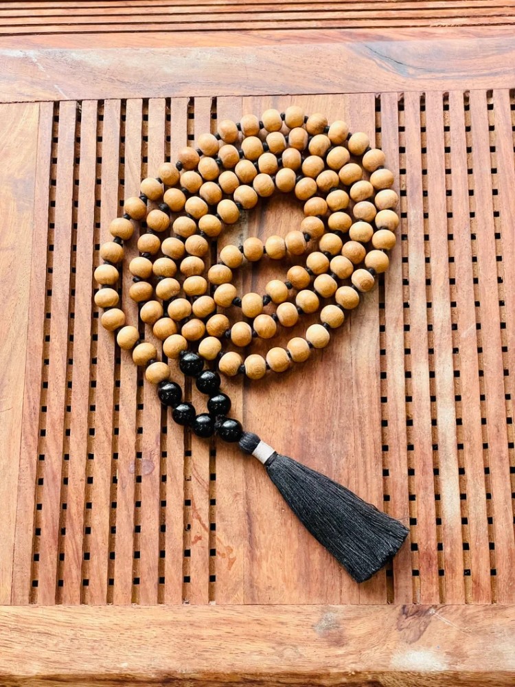 hukbg Original Sandalwood with black Onyx mala 8mm 108 Jaap mala beads Yoga  Meditation Onyx Wood Necklace Price in India - Buy hukbg Original  Sandalwood with black Onyx mala 8mm 108 Jaap