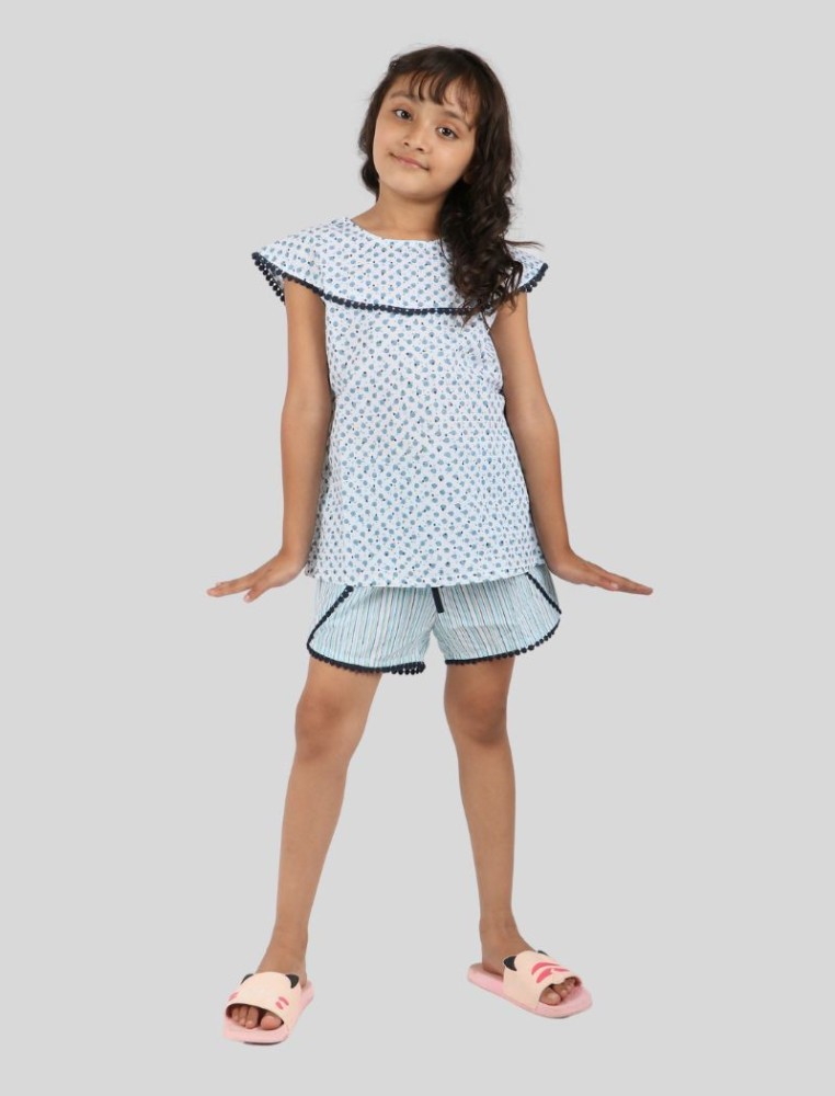 Buy online Girls Printed Capri Set from girls for Women by V-mart for ₹719  at 10% off