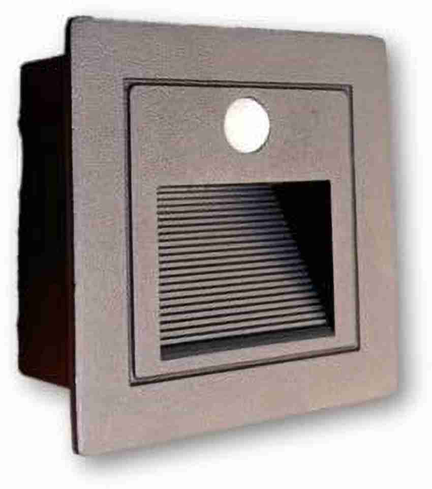 Foot light with sensor store