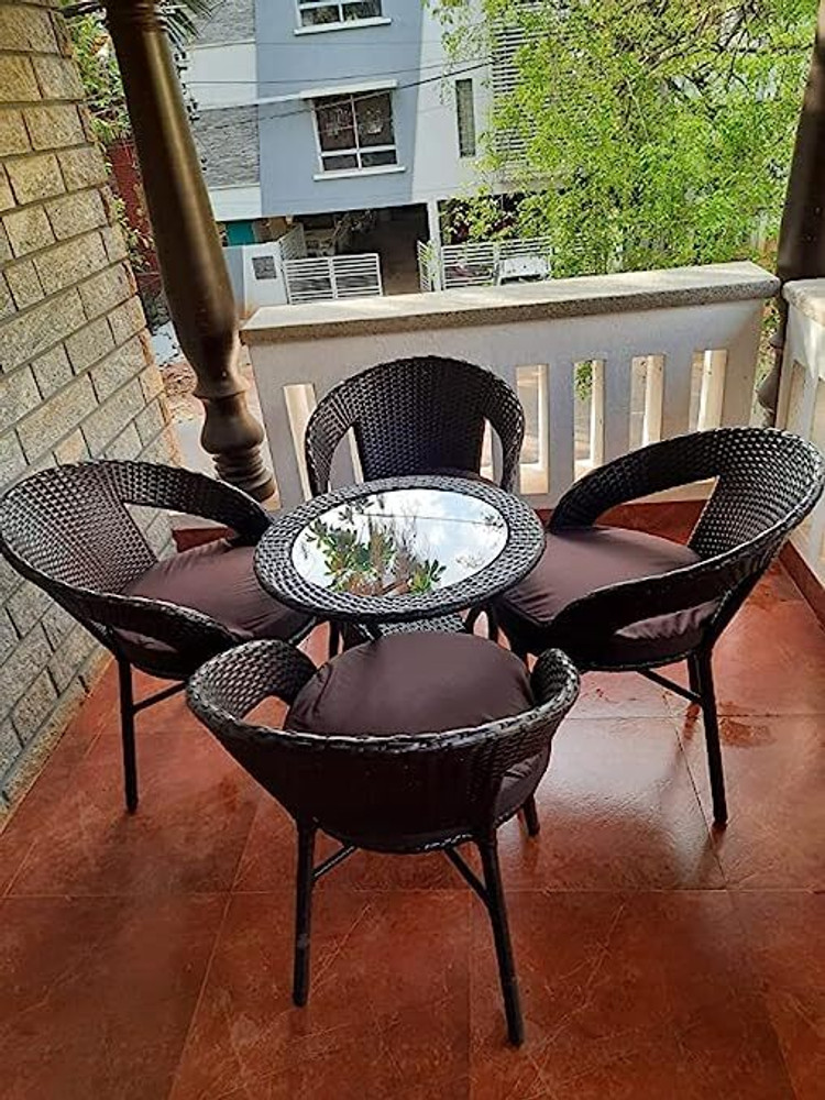Metal table discount and chairs indoor