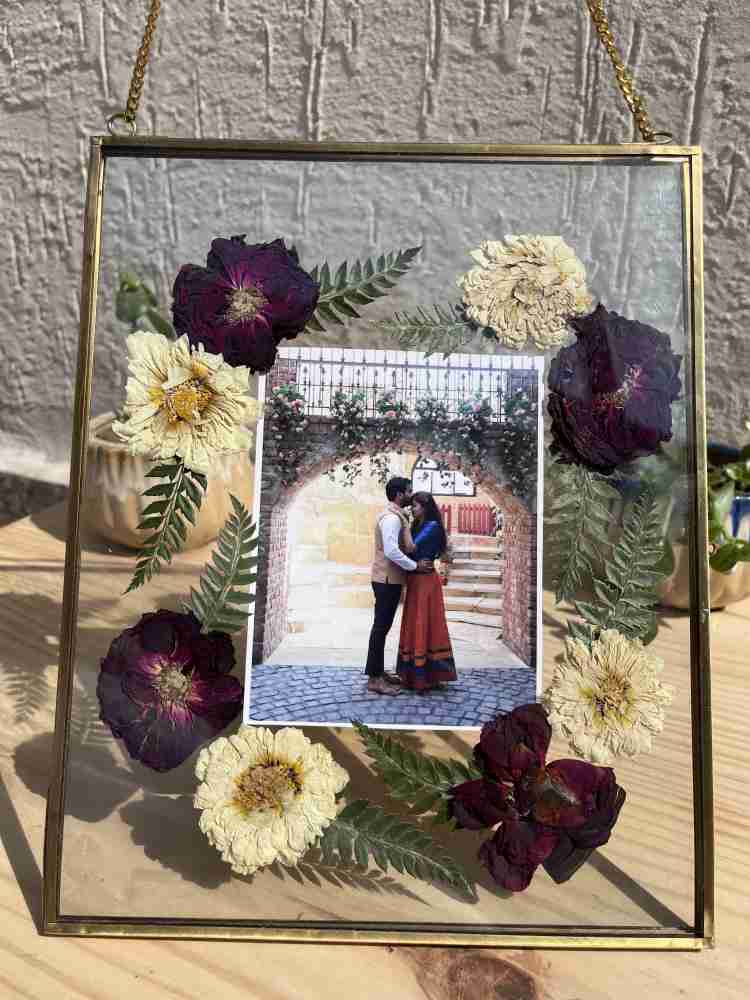 Custom Floral Picture Frame Custom Dried Flower Frame -   Custom  picture gifts, Pressed flower art picture frames, Polaroid crafts