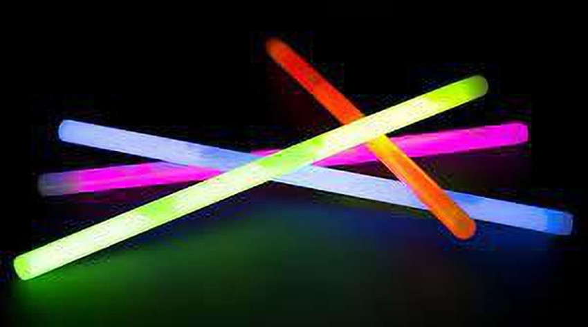 Glow stick outlet pen