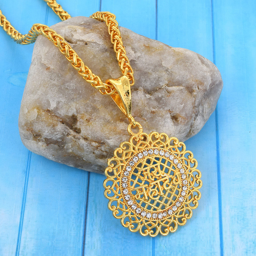 Gold hot sale pendant big
