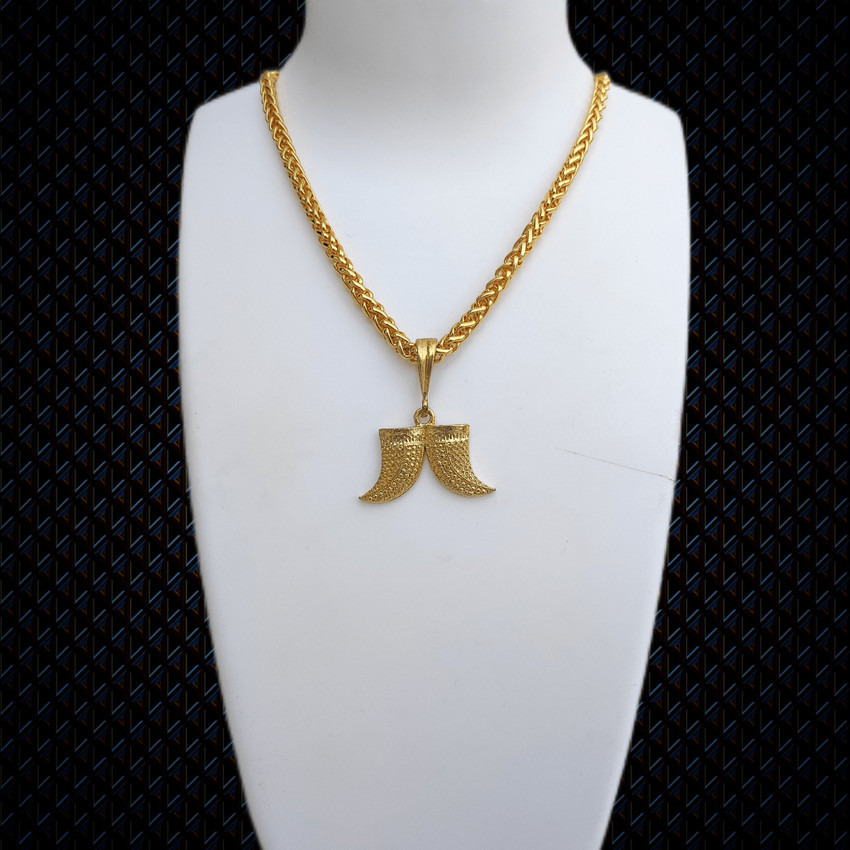 Gold chain outlet with puligoru