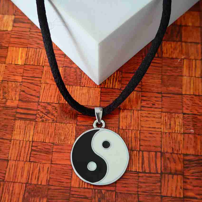 Mens top locket flipkart