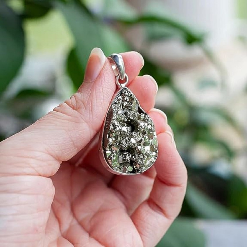 Pyrite pendant outlet