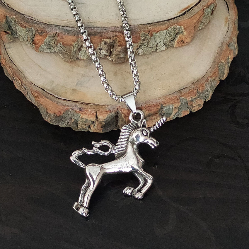 Engraved top unicorn necklace
