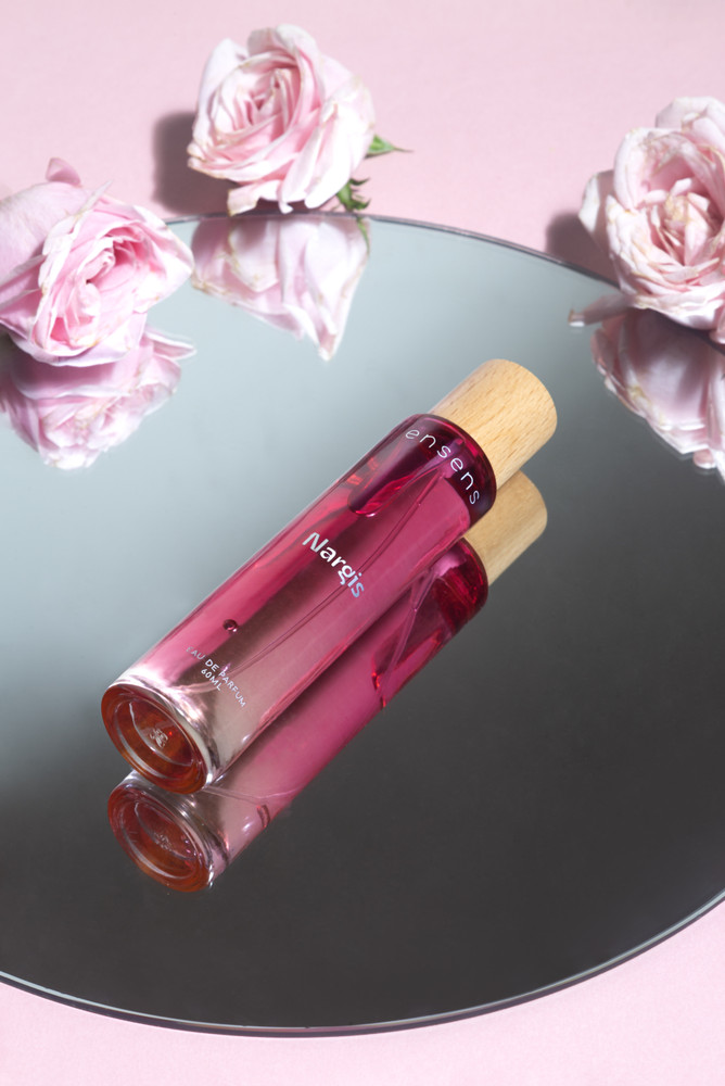 Nargis flower perfume store