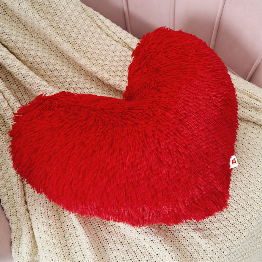 Heart shaped pillow sales flipkart