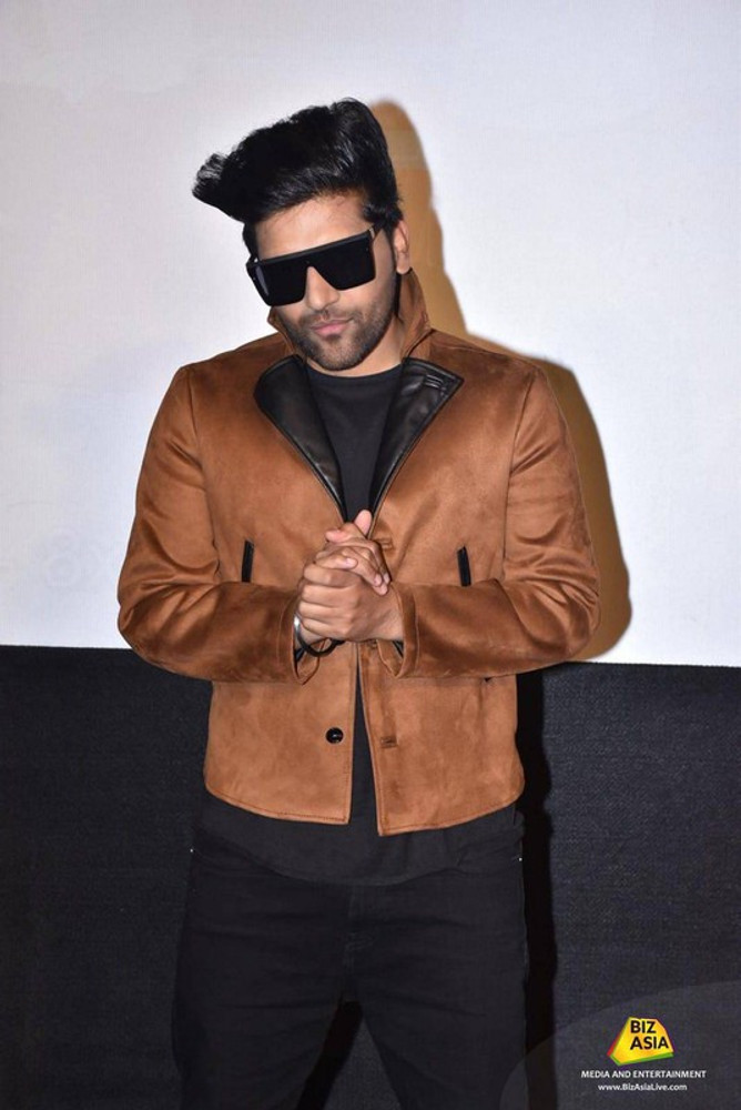 Guru randhawa jacket price clearance