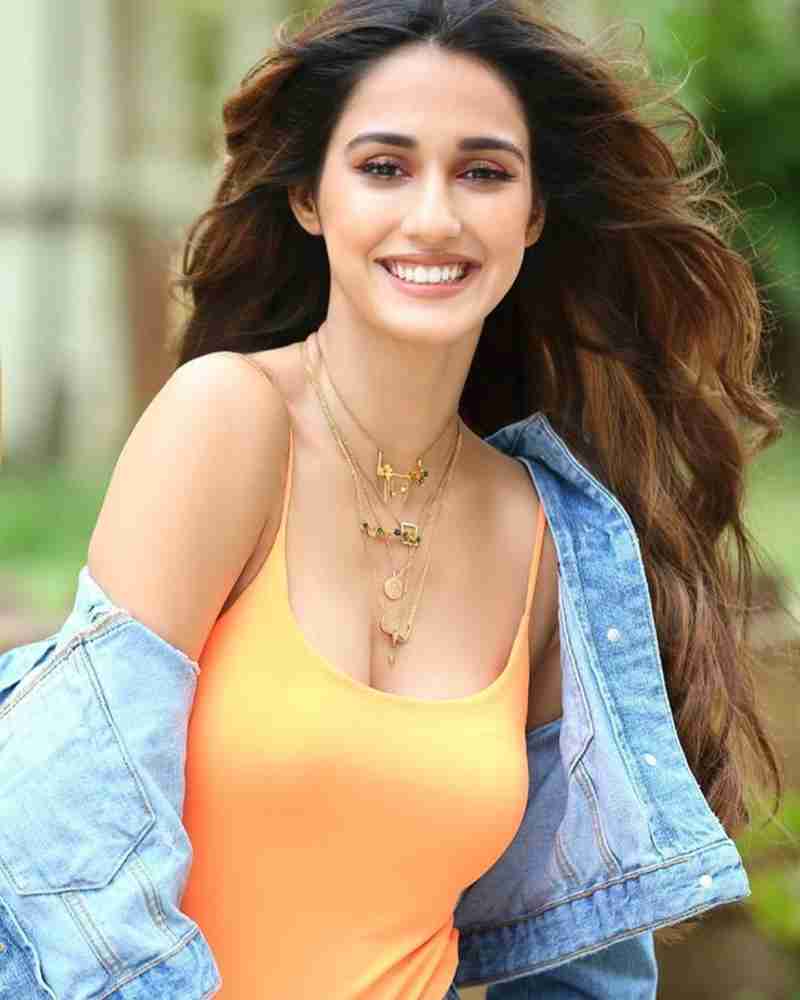 Disha patani superman hot sale t shirt