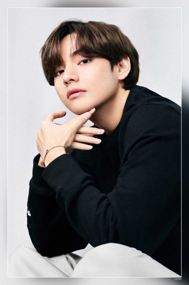 Kim Taehyung Bts Bts V Tae Tayr Matte Finish Poster Paper Print -  Personalities posters in India - Buy art, film, design, movie, music,  nature and educational paintings/wallpapers at