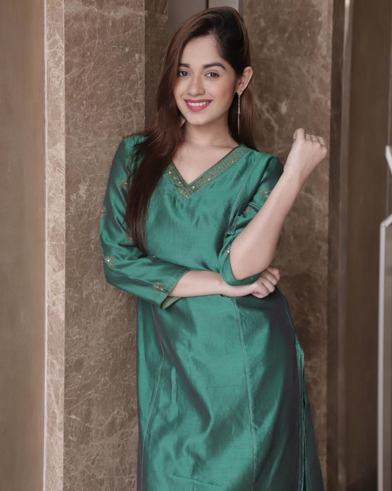 Jannat zubair dresses online shopping cheap