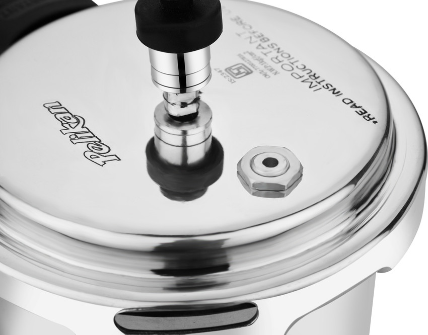 Pelikan Pelikan 3LTRS Aluminium Cooker 3 L Outer Lid Pressure Cooker Price in India Buy Pelikan Pelikan 3LTRS Aluminium Cooker 3 L Outer Lid Pressure Cooker online at Flipkart
