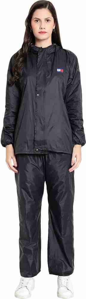 Zacharias raincoat 2025