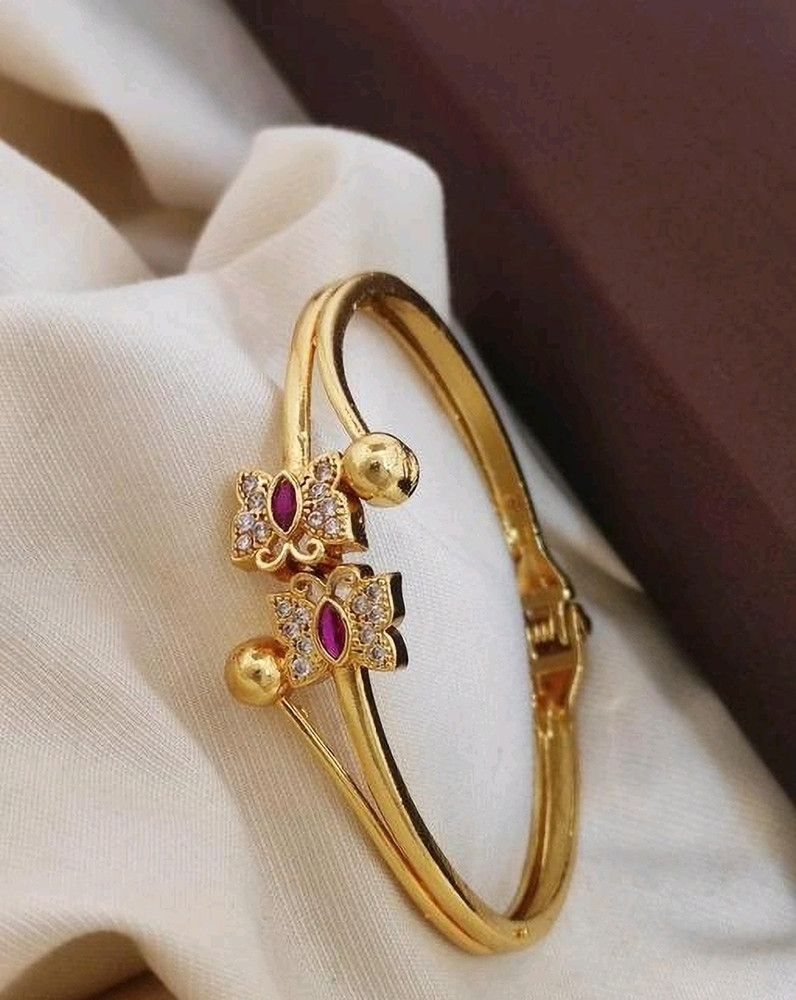 Stylish gold bracelet shop