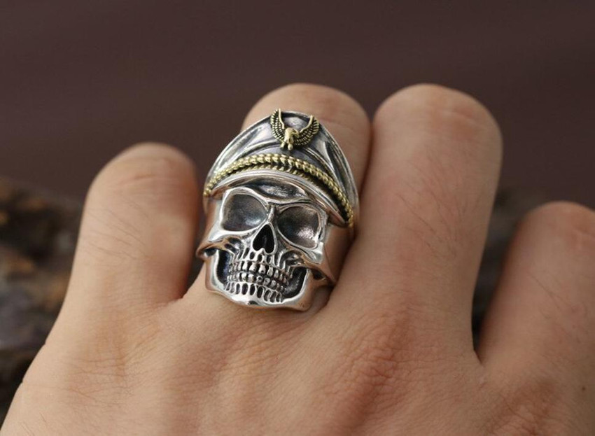 Skeleton head ring hotsell