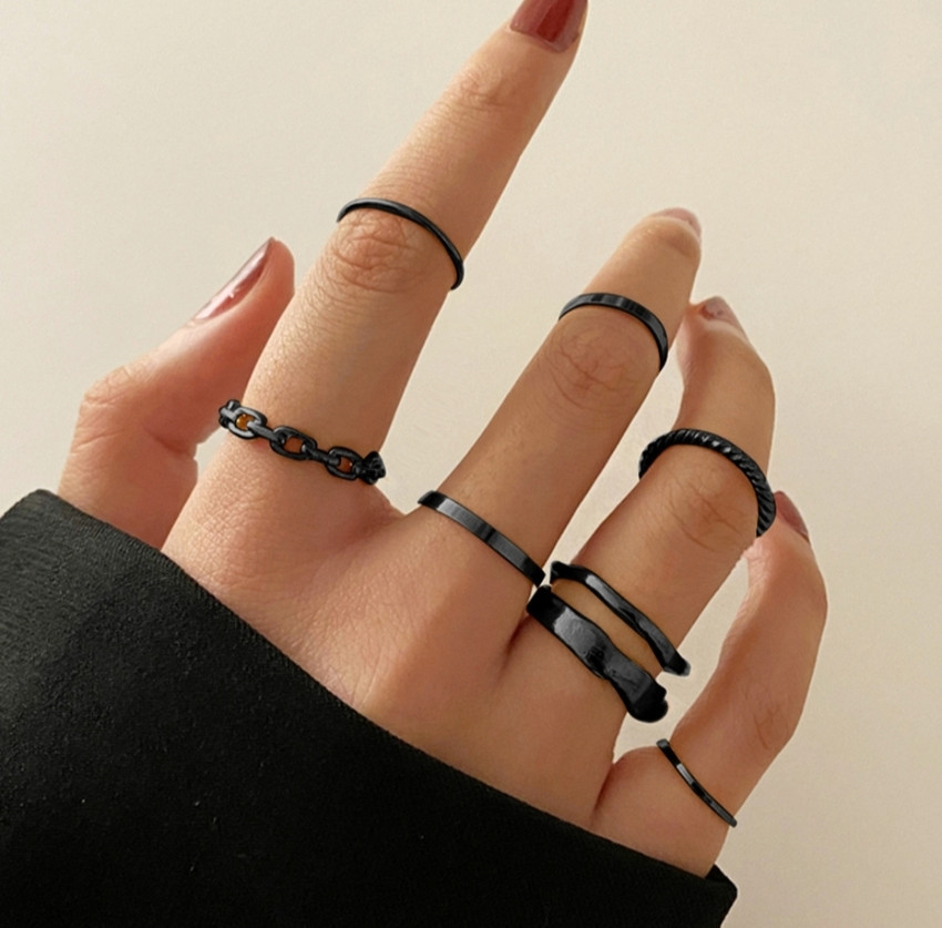 Black ring for clearance girl