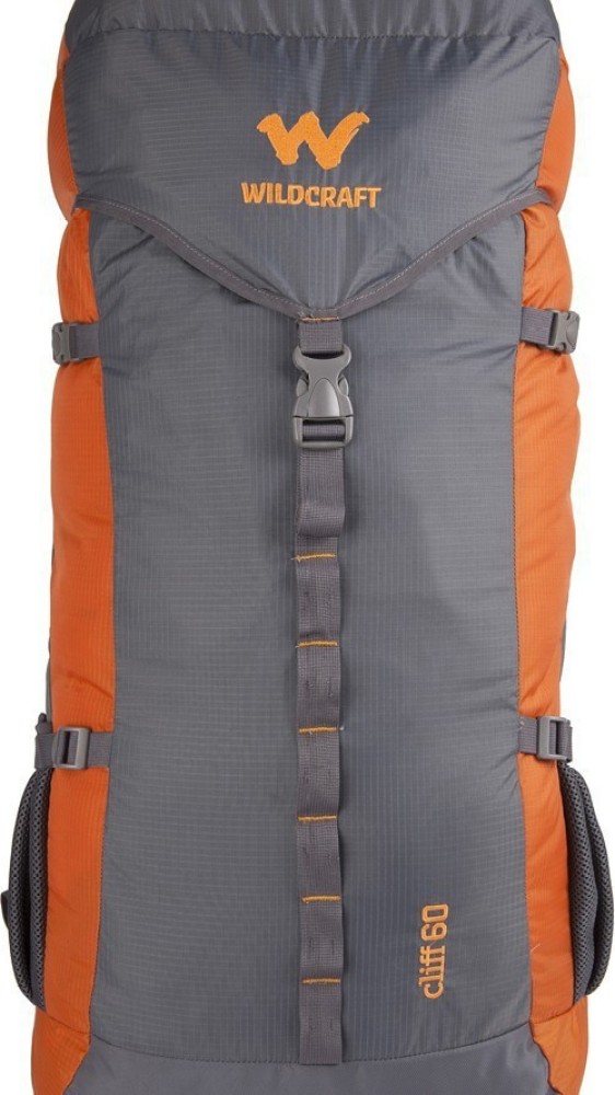 Wildcraft trekking best sale bags flipkart