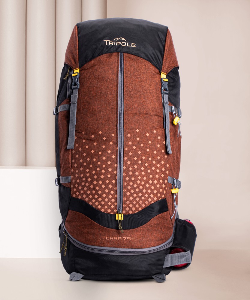 Rucksack with clearance front opening