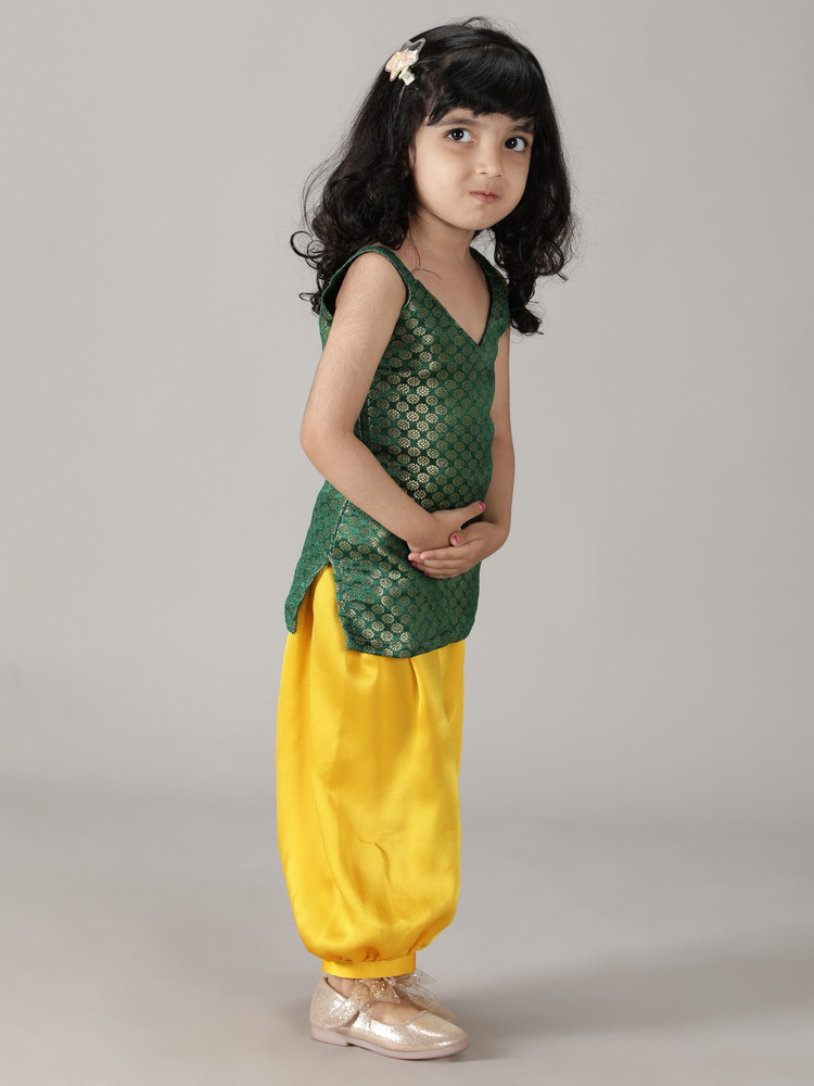 Salwar kameez for discount 7 year old