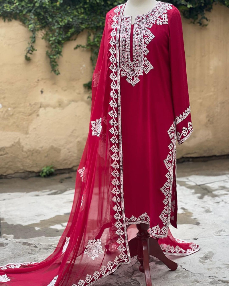 Dholiya Embroidered Kurta Salwar Dupatta Set Buy Dholiya