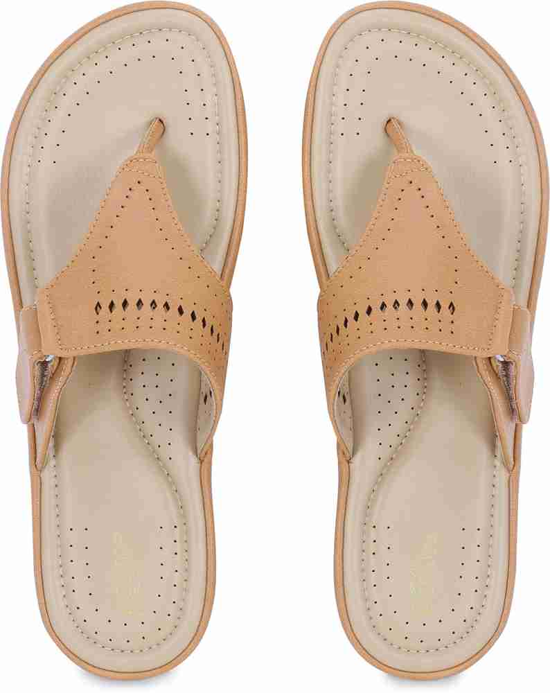 Tan leather on sale flip flops womens